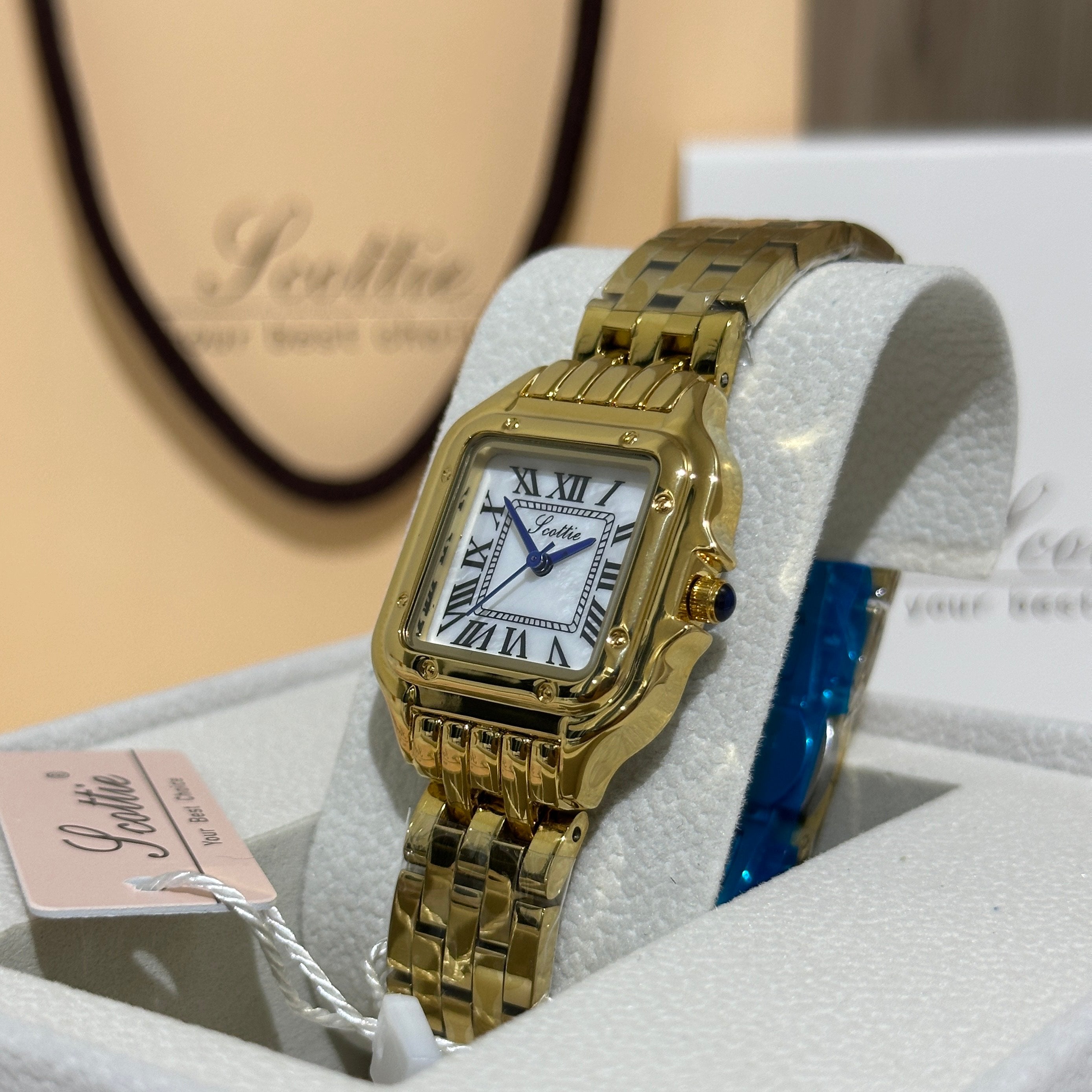 women watch Scottie SCMW27